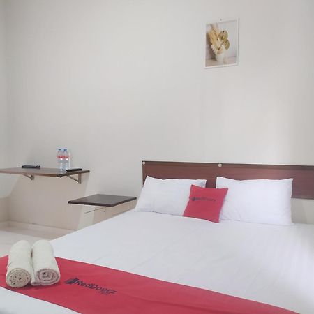 Reddoorz Syariah Near Stasiun Purwokerto Exterior foto