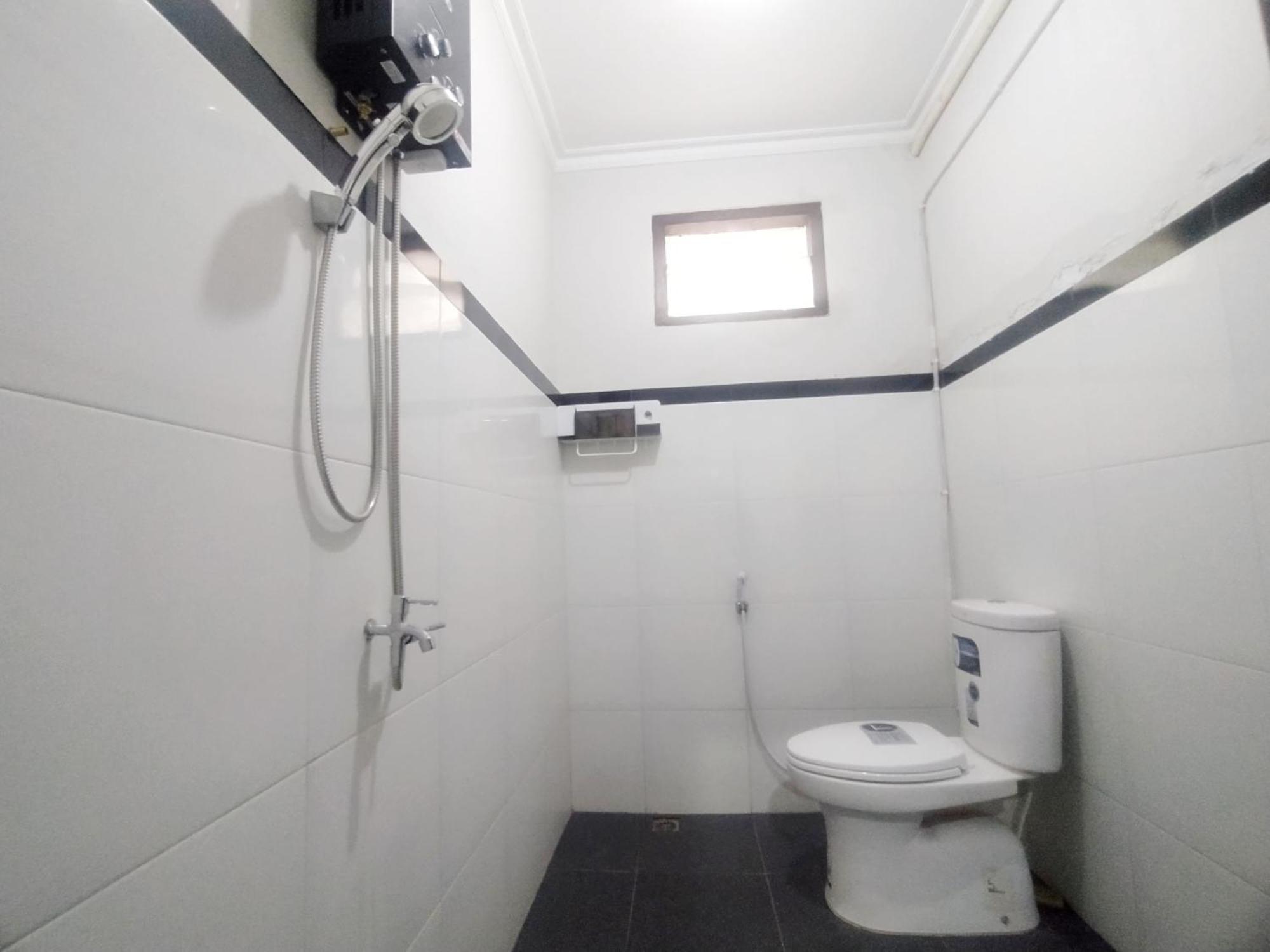 Reddoorz Syariah Near Stasiun Purwokerto Exterior foto
