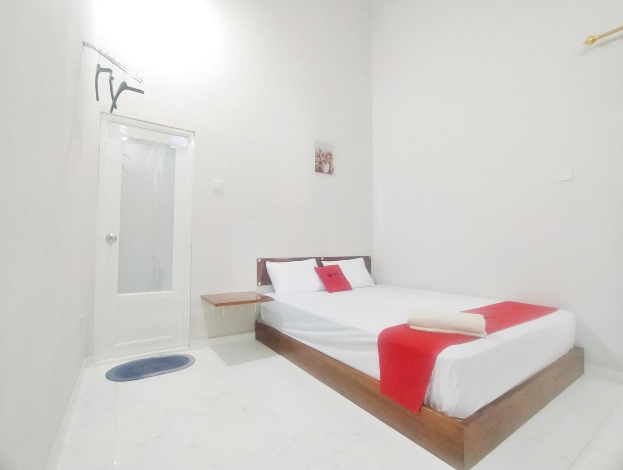 Reddoorz Syariah Near Stasiun Purwokerto Exterior foto