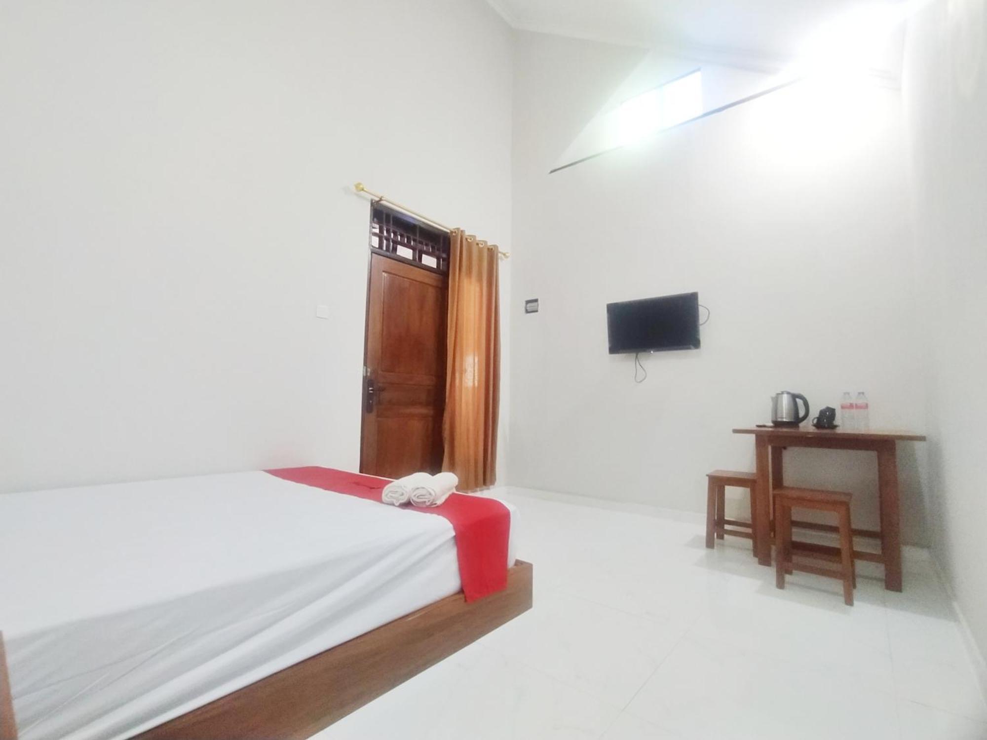 Reddoorz Syariah Near Stasiun Purwokerto Exterior foto